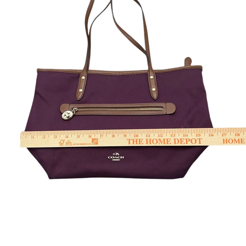 Coach Sawyer Tote - Picture 11 of 16